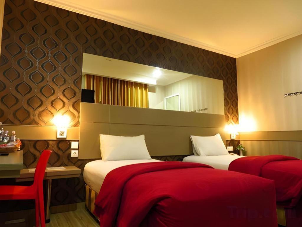 Hotel Menara Lexus Медан Екстер'єр фото