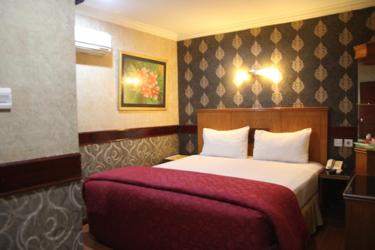Hotel Menara Lexus Медан Екстер'єр фото