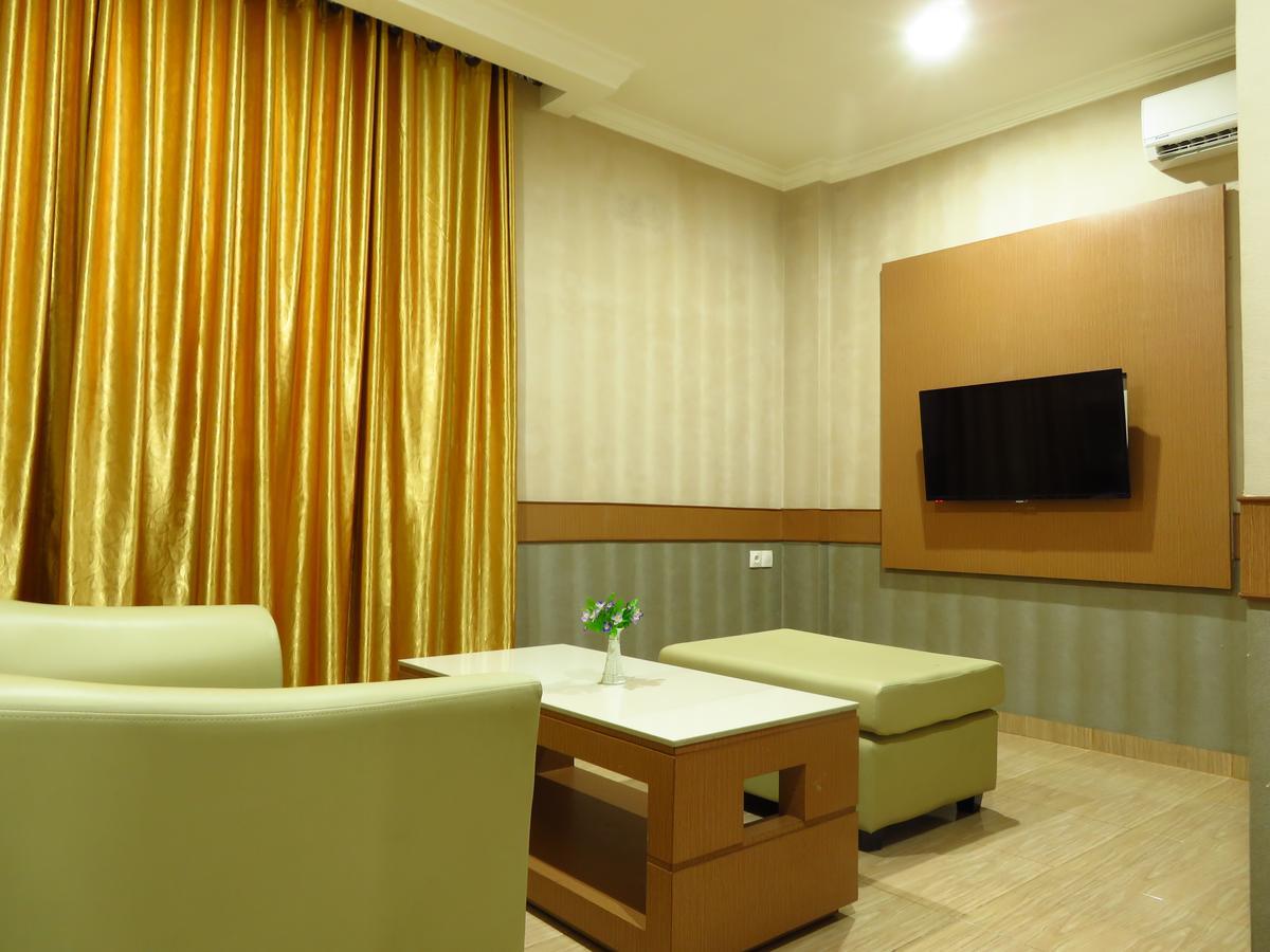 Hotel Menara Lexus Медан Екстер'єр фото