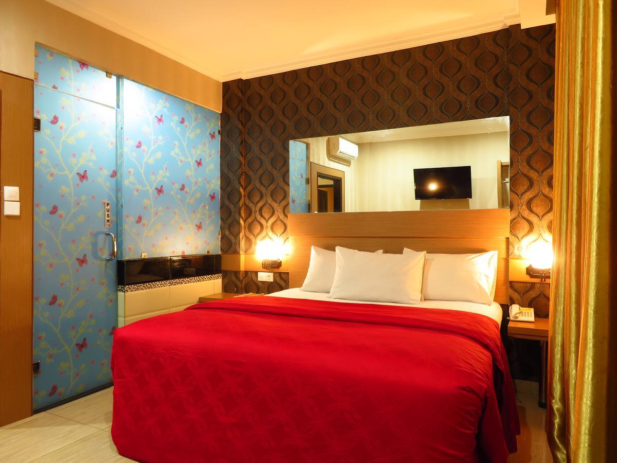 Hotel Menara Lexus Медан Екстер'єр фото